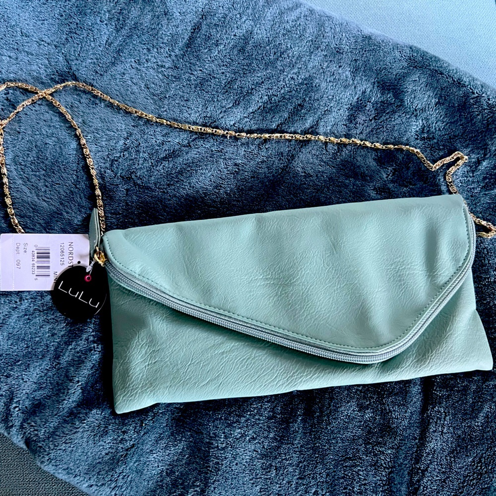 NWTs!!! LULU Clutch Purse